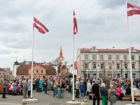Latvijas Republikas Neatkarības atjaunošanas dienas svētki
