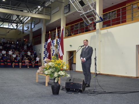 Cēsu Valsts ģimnāzijas, Cēsu 1.pamatskolas, Priekuļu vidusskolas un Liepas pamatskolas 1.septembra svinības