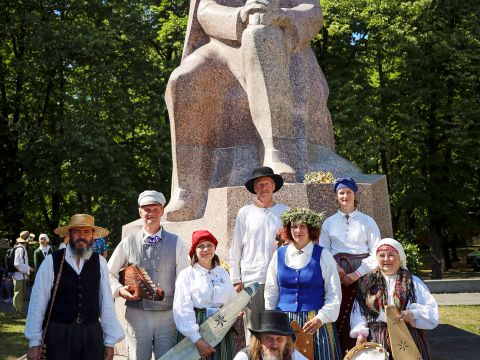 Dziesmu un Deju svētku devītā diena - Folkloras diena