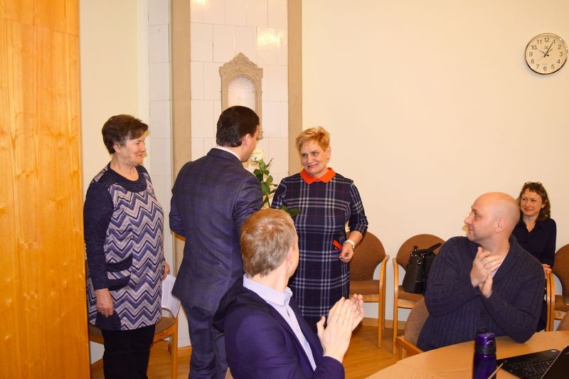 J.Goba noliek Cēsu novada domes deputāta mandātu, vietā – B.Mežale