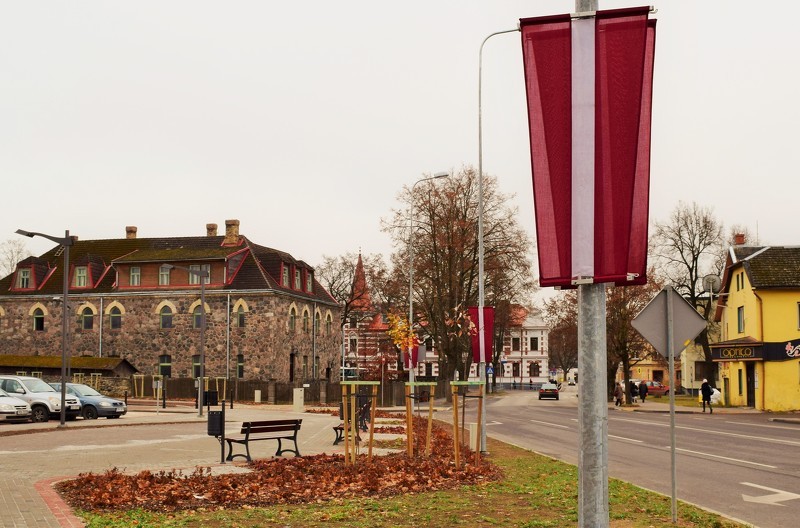 Cēsis rotājas valsts svētku noskaņās