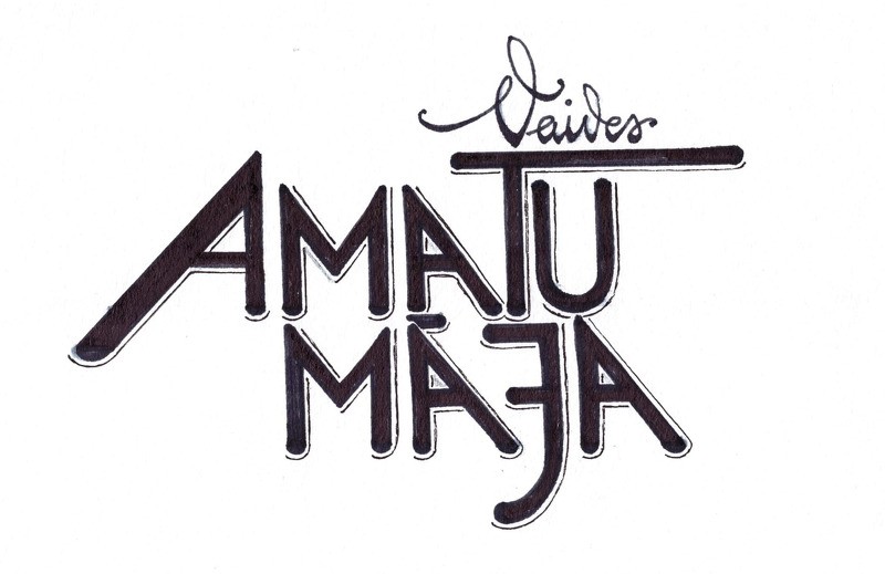 Durvis ver Vaives amatu māja