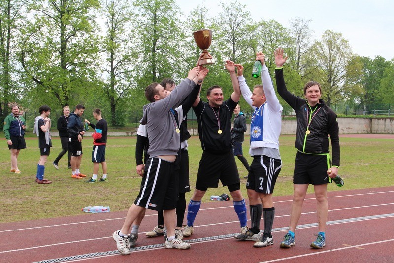Absolventu kausa izcīņa futbolā 2016