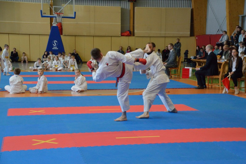 Cēsīs aizvadīts karate čempionāts