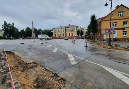 Vienības laukumā sākti remontdarbi