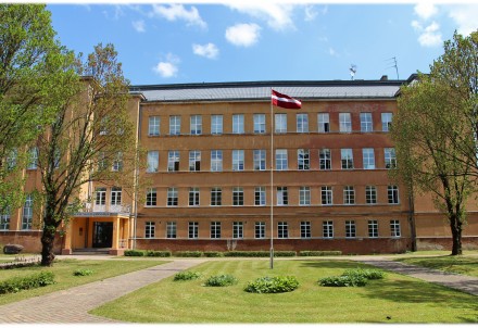 Panākumi skolēnu zinātniskās pētniecības darbu konferencē