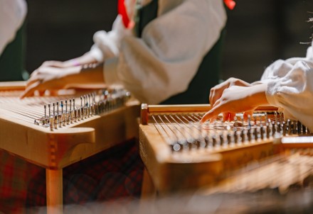 Cēsīs skanēs kokļu lielkoncerts "Laika upe" Dziesmu svētku ieskaņai