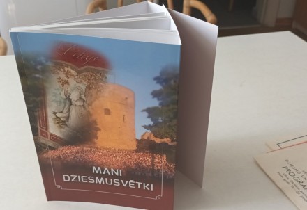 Iznākusi grāmata "Mani Dziesmusvētki"