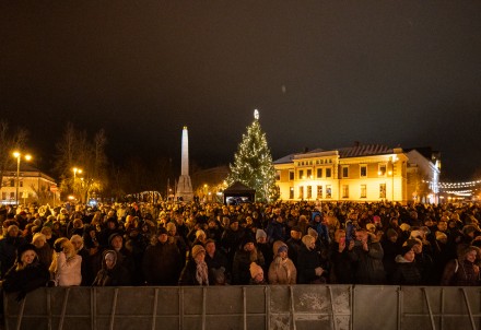 Jaunā gada sagaidīšana Cēsīs, Vienības laukumā