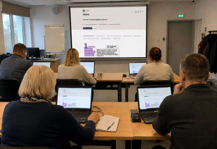 Digitālo prasmju mācības palīdz iedzīvotājiem kļūt patstāvīgākiem