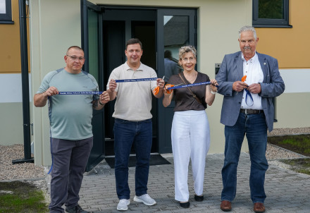 Saules ielā 10 atklāta jauna daudzdzīvokļu māja