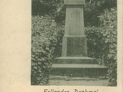Pastkarte - piemineklis zēnu ģimnāzijas dibinātājam Albertam Holanderam (1796-1868) Bērzainē, ap 1900. - 1913.g.; CM 77581